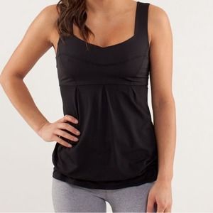 Lululemon Tame Me Tank Cinch Waist Size 6